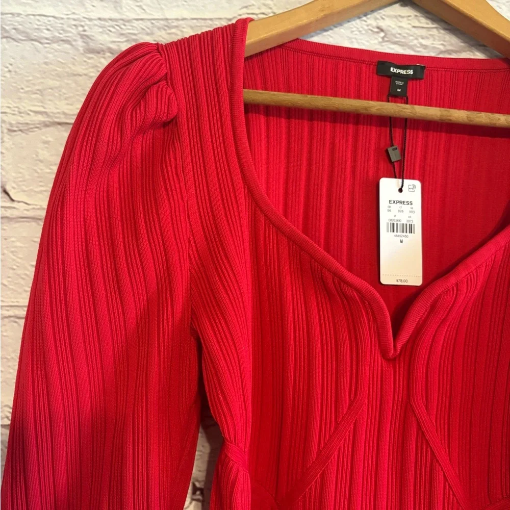 Express ❤️ Top - Picture 3 of 8